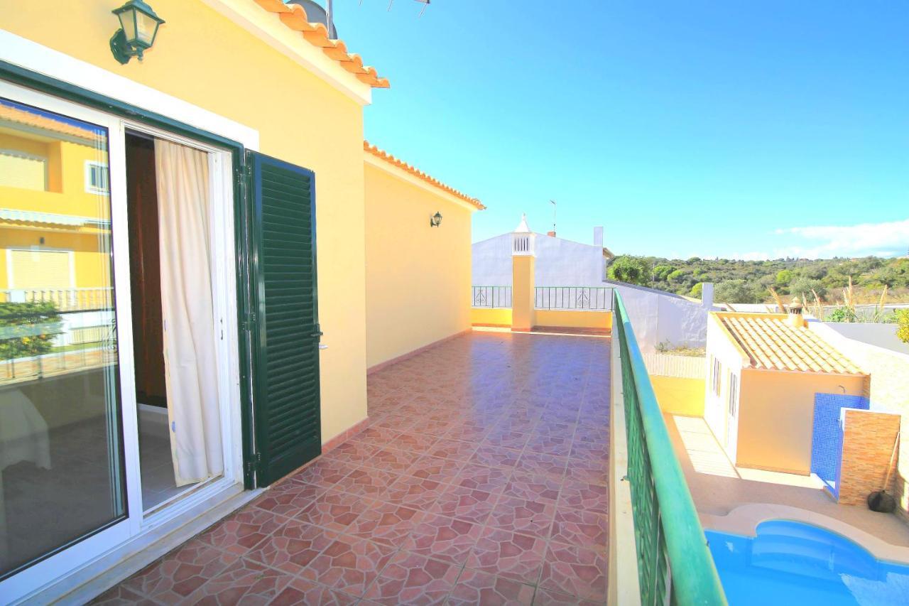 Villa Olival With Pool Walking Distance To