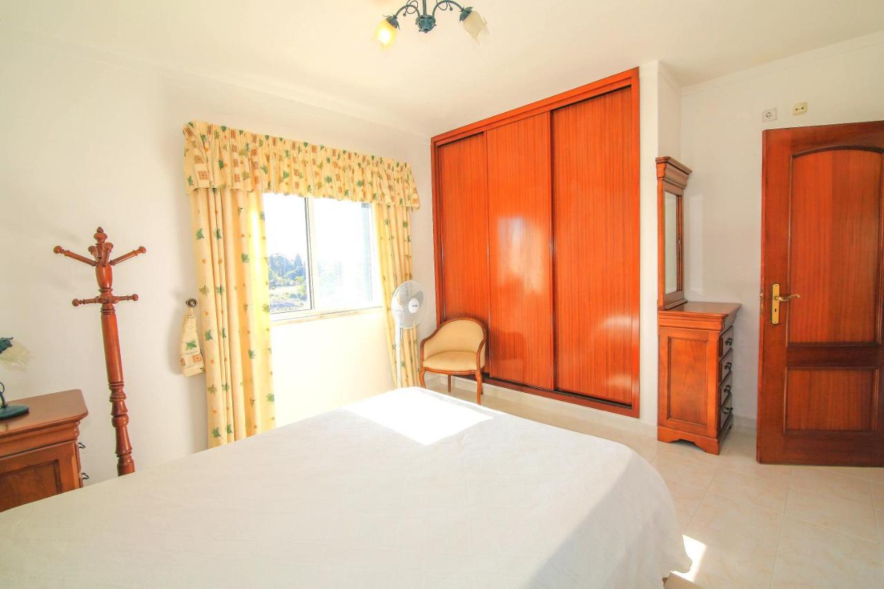 Villa Olival With Pool Walking Distance To