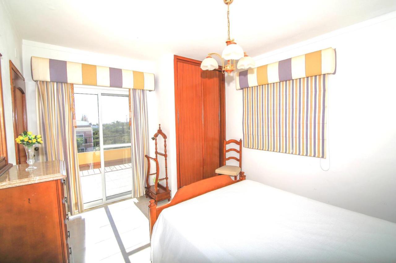 Villa Olival With Pool Walking Distance To Armacao de Pera