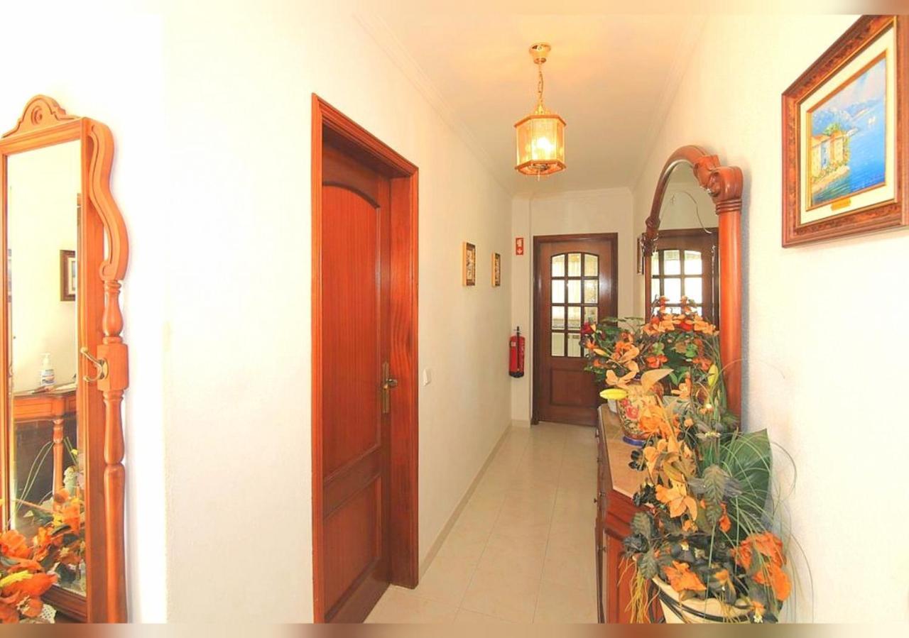 Villa Olival With Pool Walking Distance To