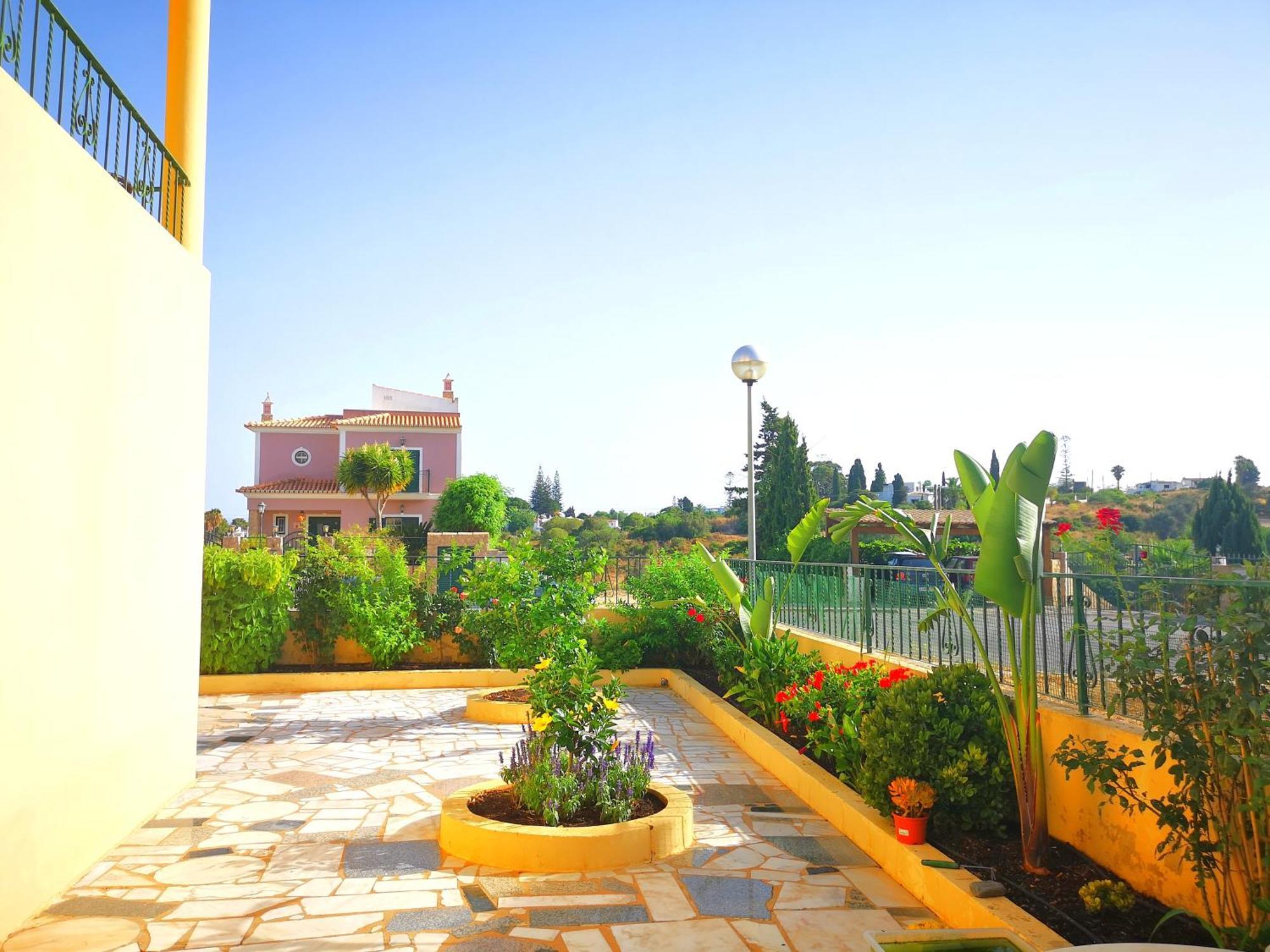 Olival With Pool Walking Distance To Villa